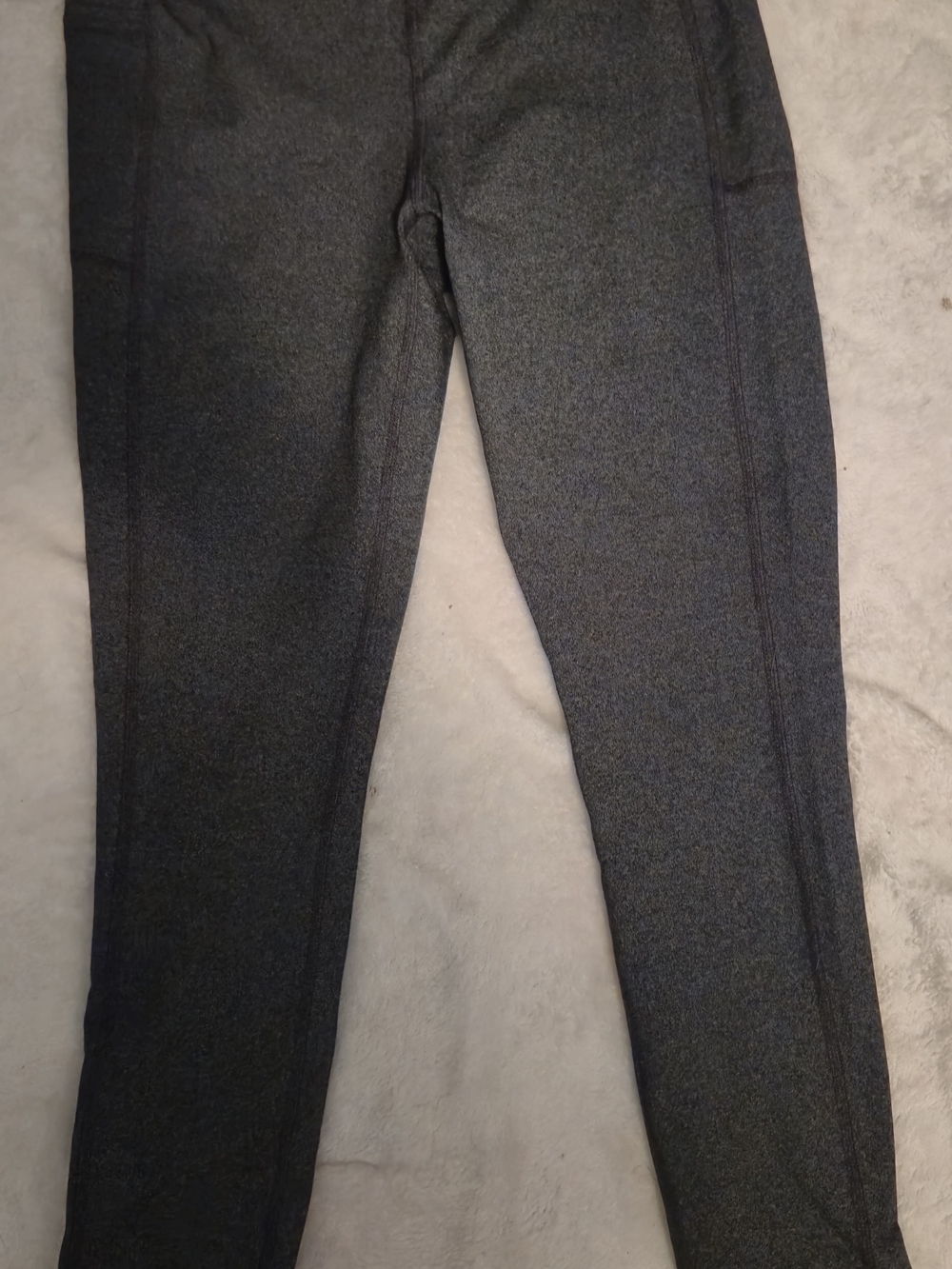 Skechers Go Walk High- Waisted Leggings InThey feature Heathered Grey Size Med.